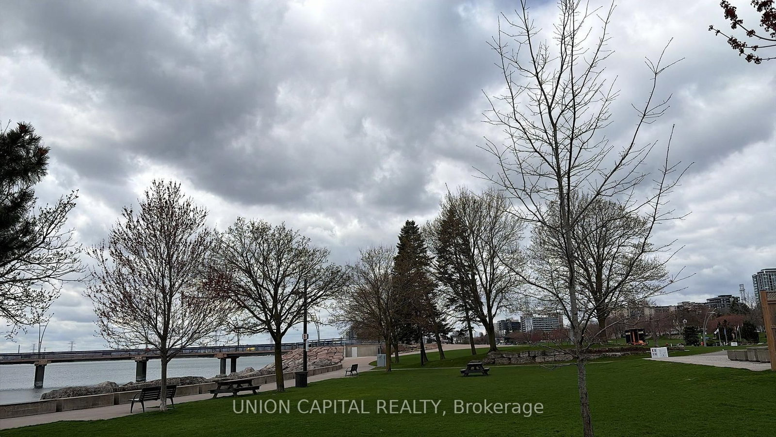 2075 Lakeshore Road, Unit 801 - Photo 29