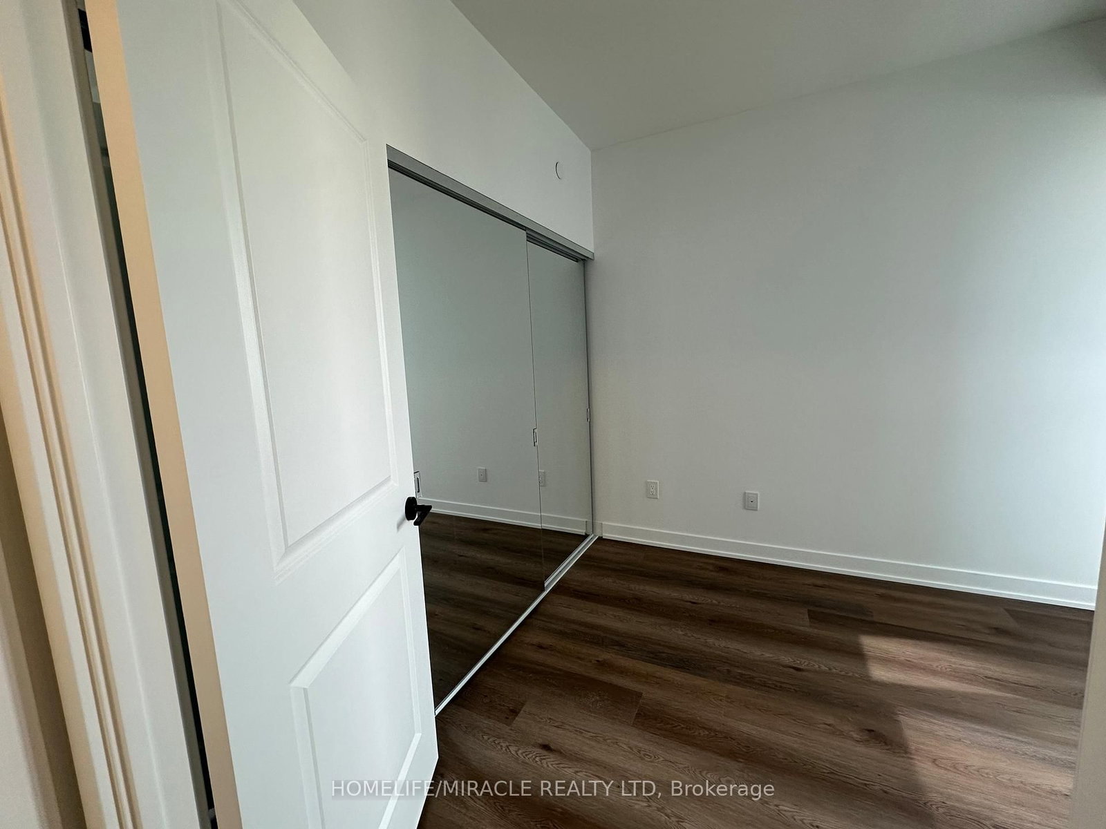 2075 Lakeshore Road, Unit 603 - Photo 11