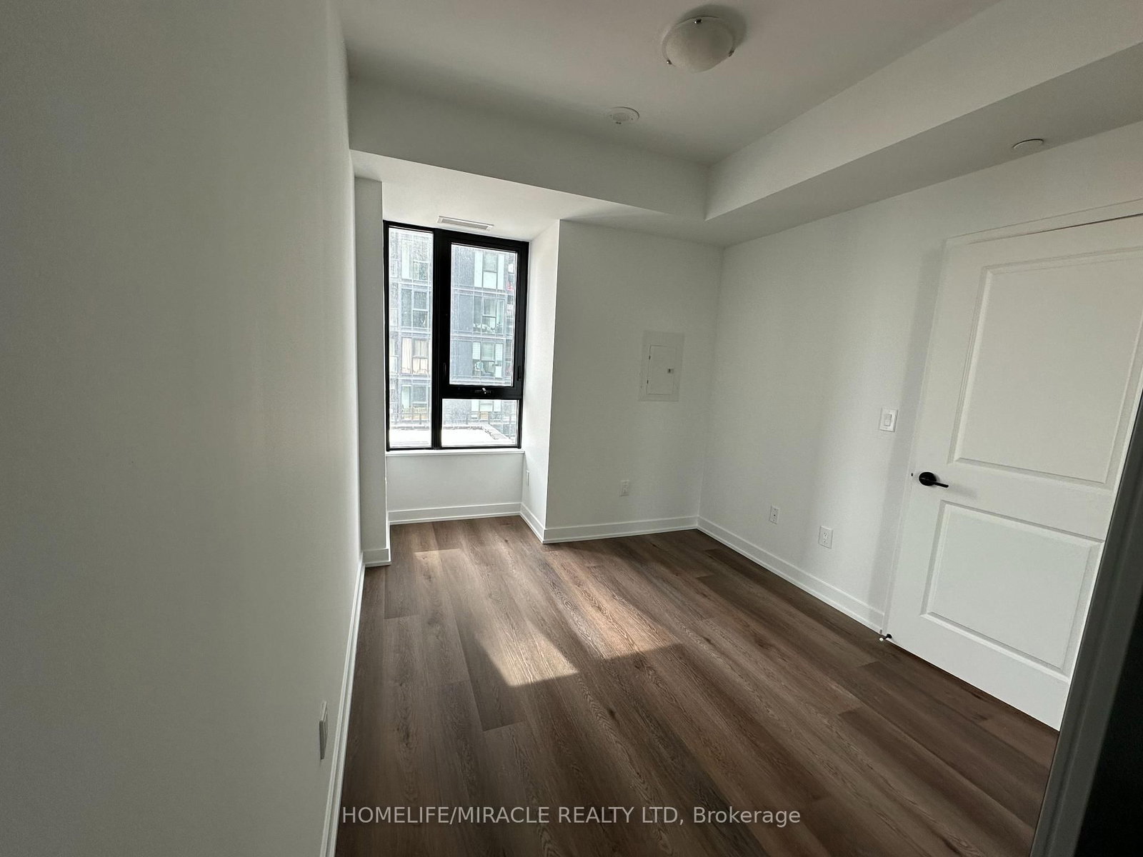 2075 Lakeshore Road, Unit 603 - Photo 14