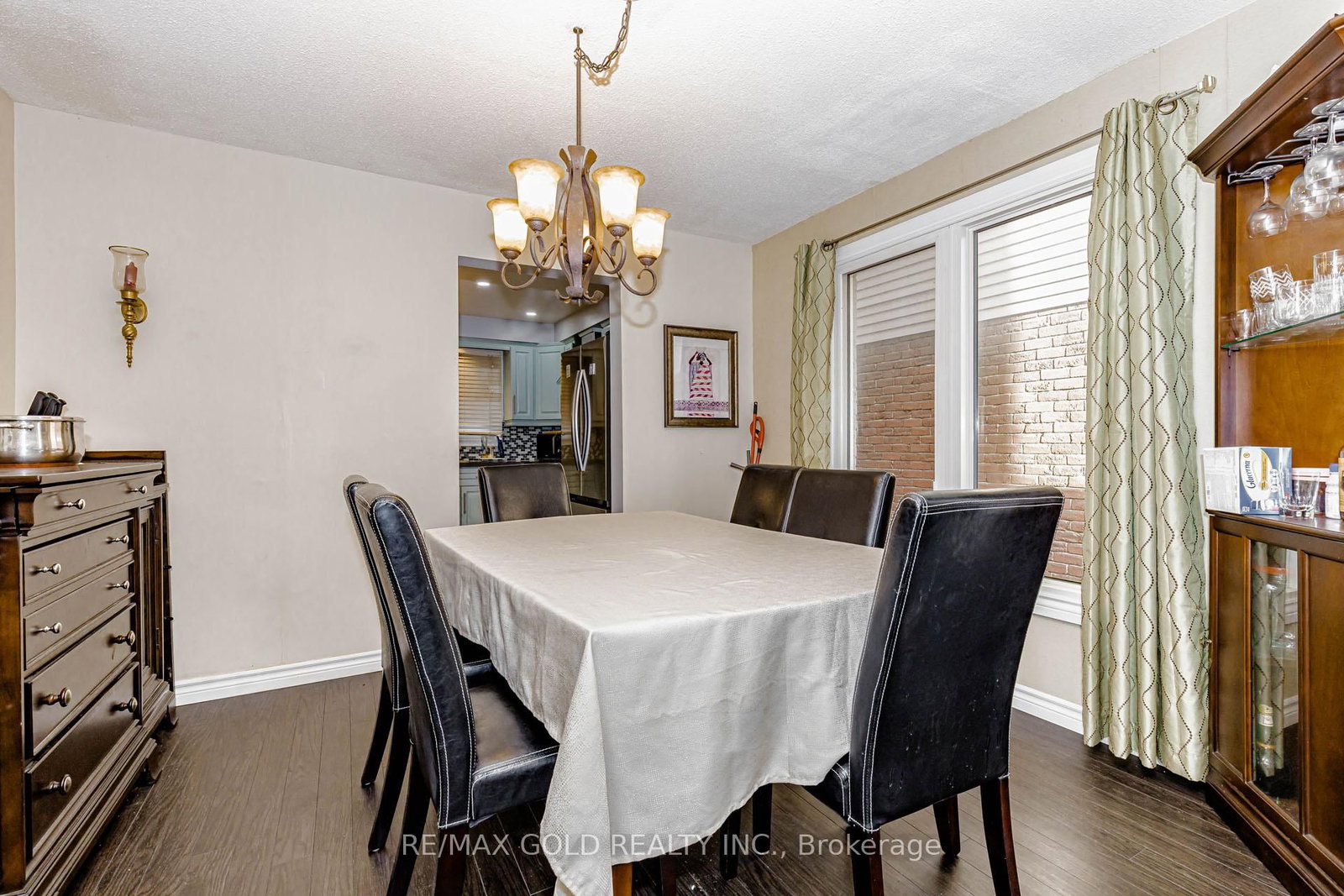 Detached House for sale at 6 Nutmeg Street, Brampton, Ontario, L6S 4A8 - Westgate - MLS: W13016060