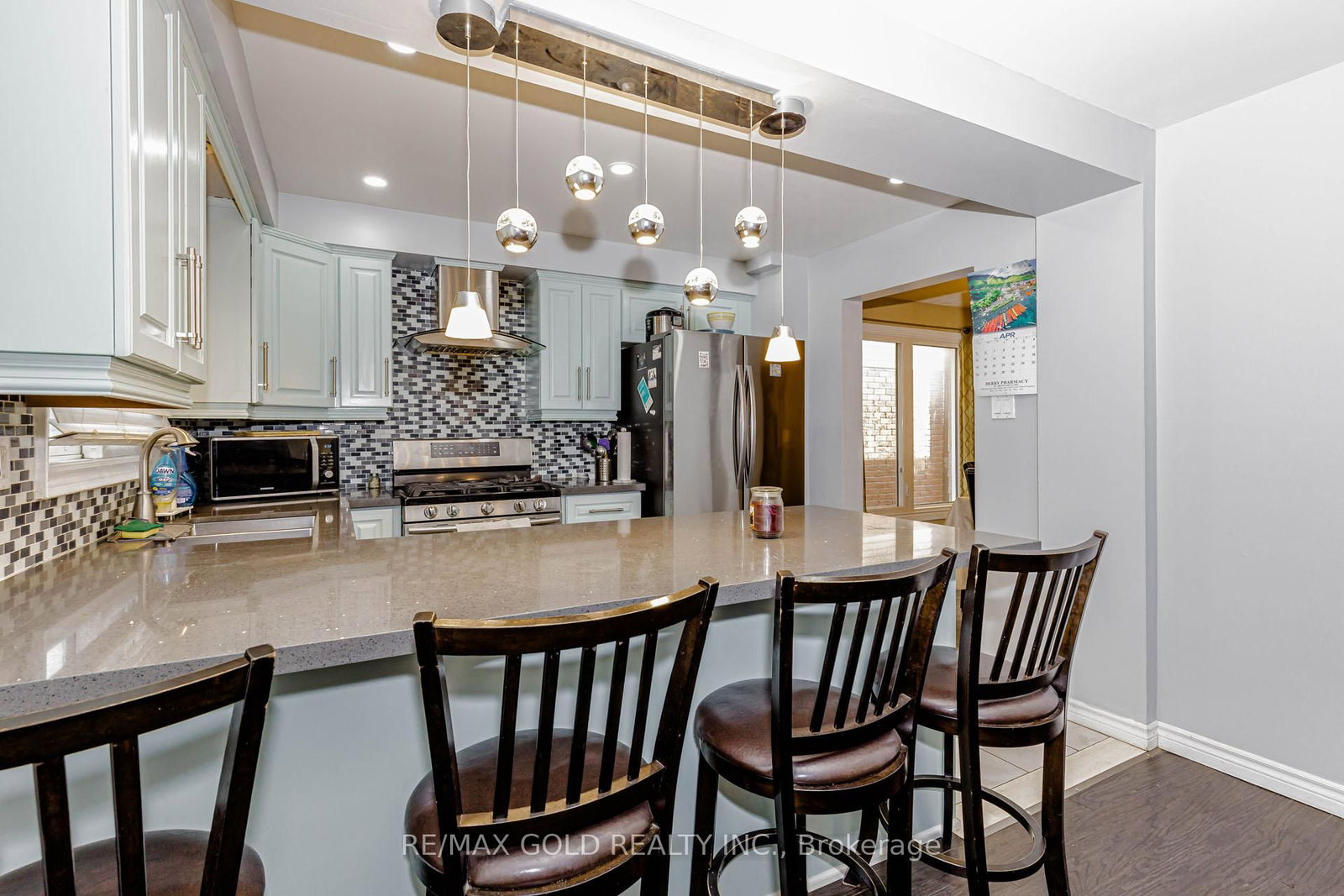 Detached House for sale at 6 Nutmeg Street, Brampton, Ontario, L6S 4A8 - Westgate - MLS: W13016060