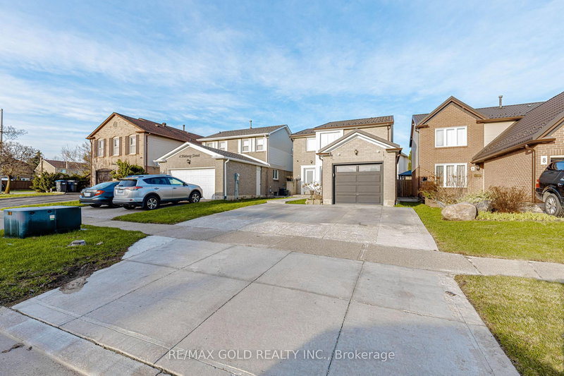 6 Nutmeg St, Brampton, L6S 4A8 | Image 2