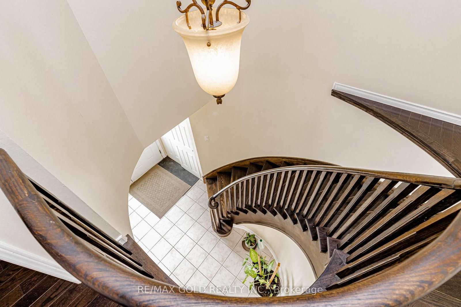 Detached House for sale at 6 Nutmeg Street, Brampton, Ontario, L6S 4A8 - Westgate - MLS: W13016060