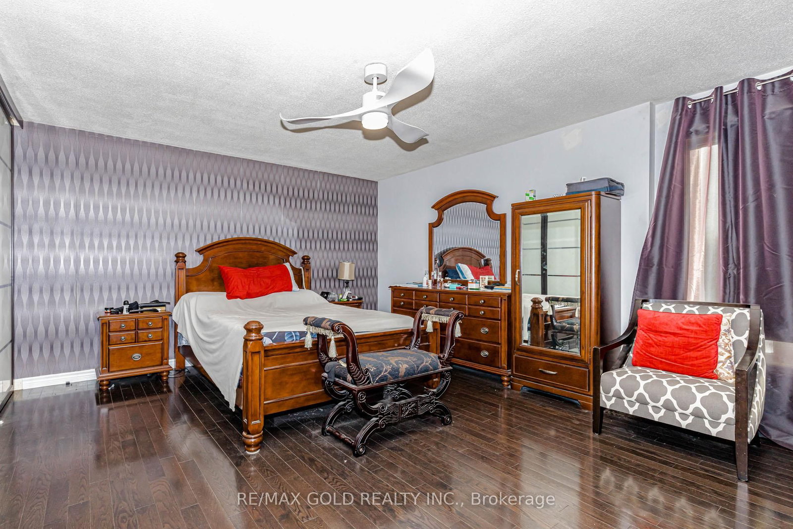 Detached House for sale at 6 Nutmeg Street, Brampton, Ontario, L6S 4A8 - Westgate - MLS: W13016060