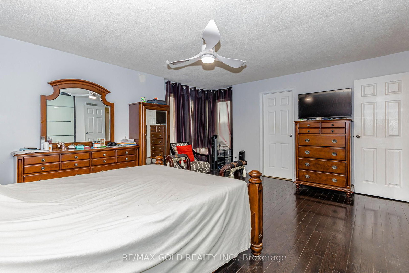 Detached House for sale at 6 Nutmeg Street, Brampton, Ontario, L6S 4A8 - Westgate - MLS: W13016060