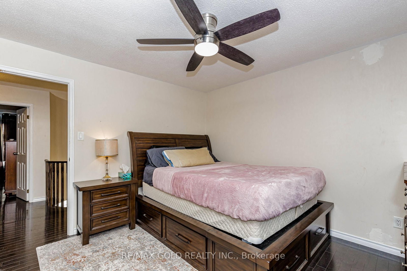 Detached House for sale at 6 Nutmeg Street, Brampton, Ontario, L6S 4A8 - Westgate - MLS: W13016060