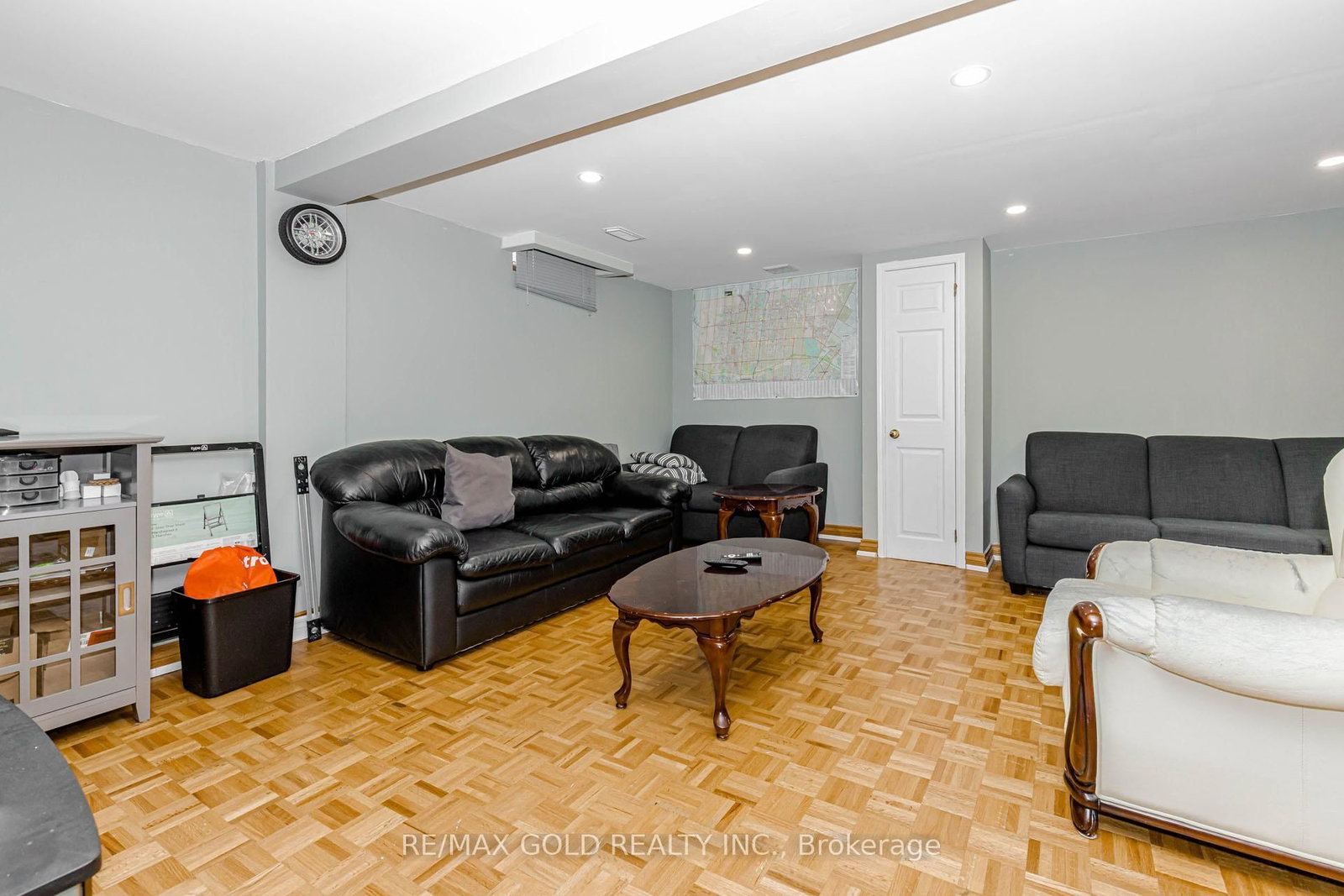 Detached House for sale at 6 Nutmeg Street, Brampton, Ontario, L6S 4A8 - Westgate - MLS: W13016060