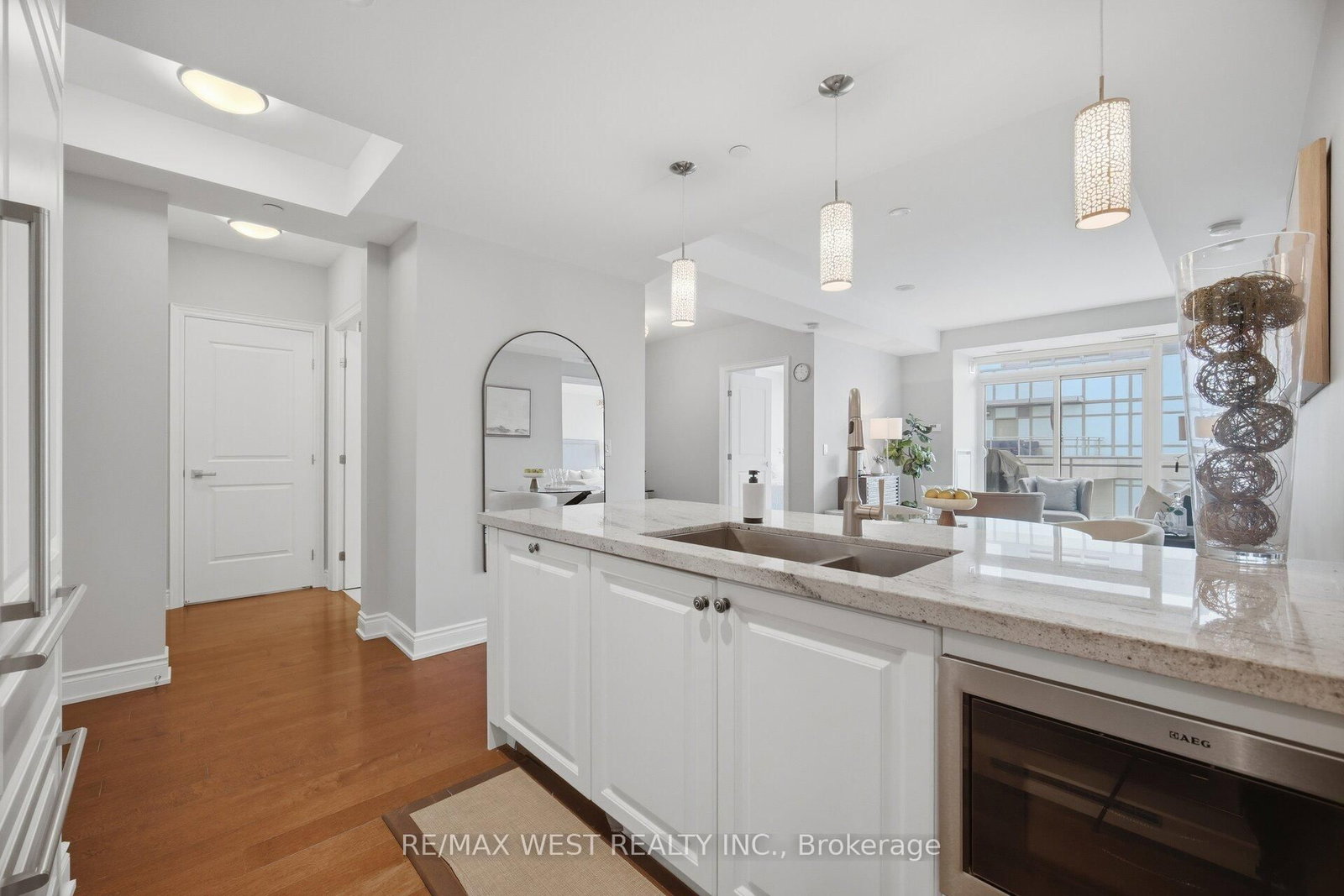 3500 Lakeshore Road W, Unit 825 - Photo 12