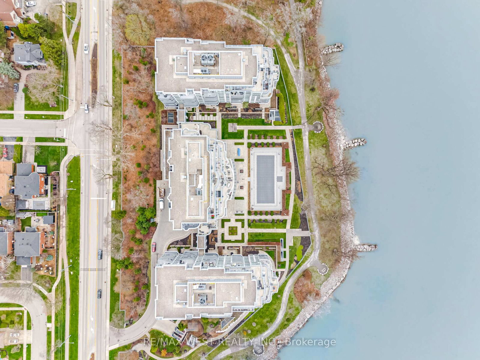 3500 Lakeshore Road W, Unit 825 - Photo 3