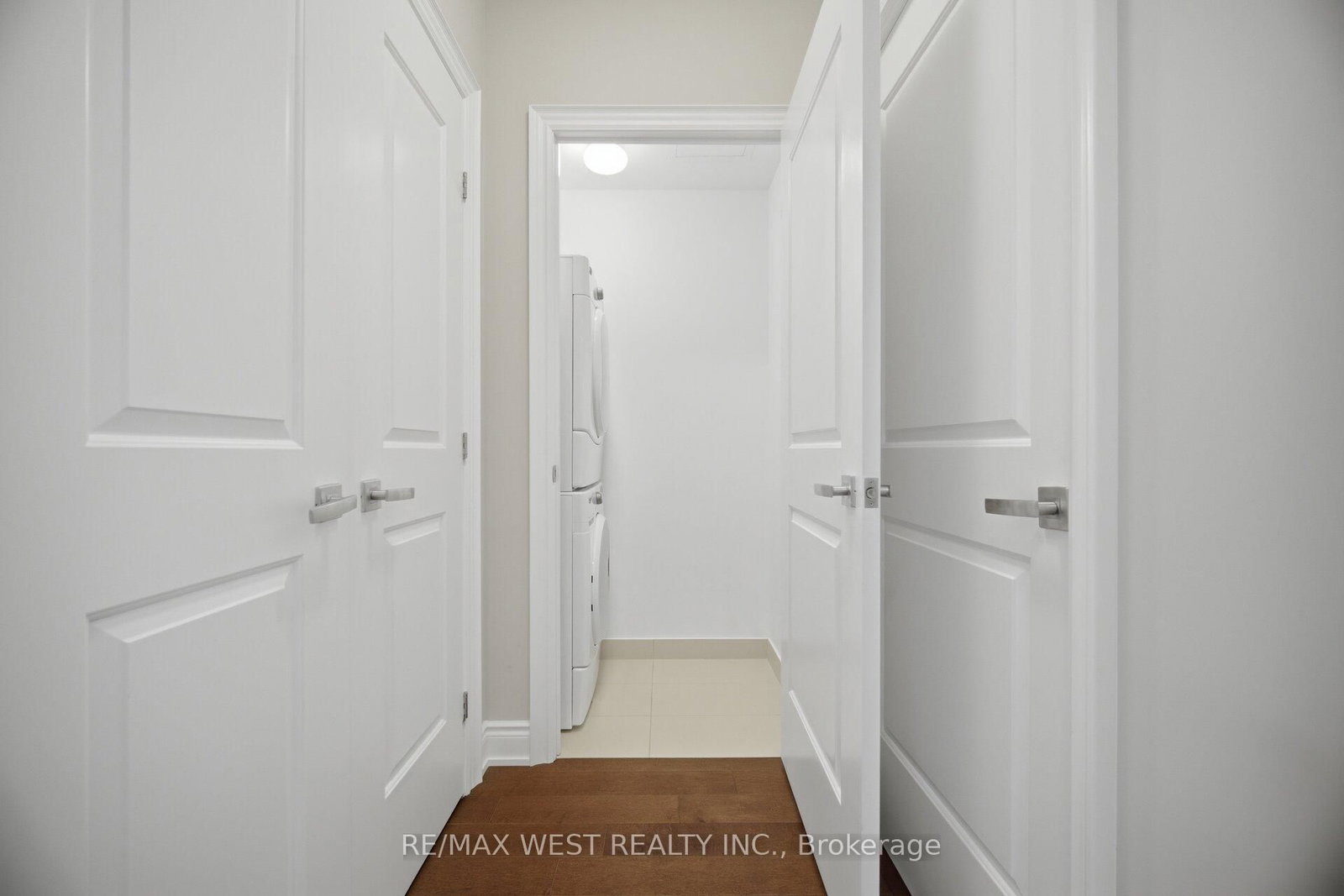 3500 Lakeshore Road W, Unit 825 - Photo 39