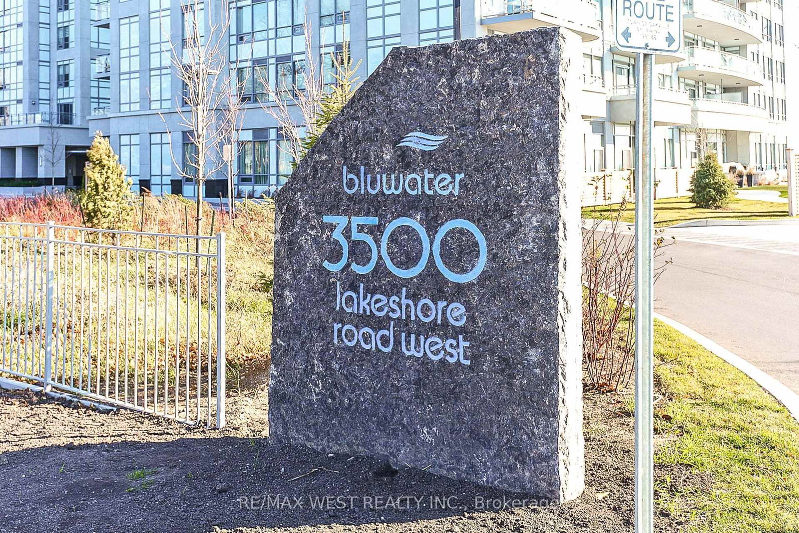 3500 Lakeshore Road W, Unit 825 - Photo 4