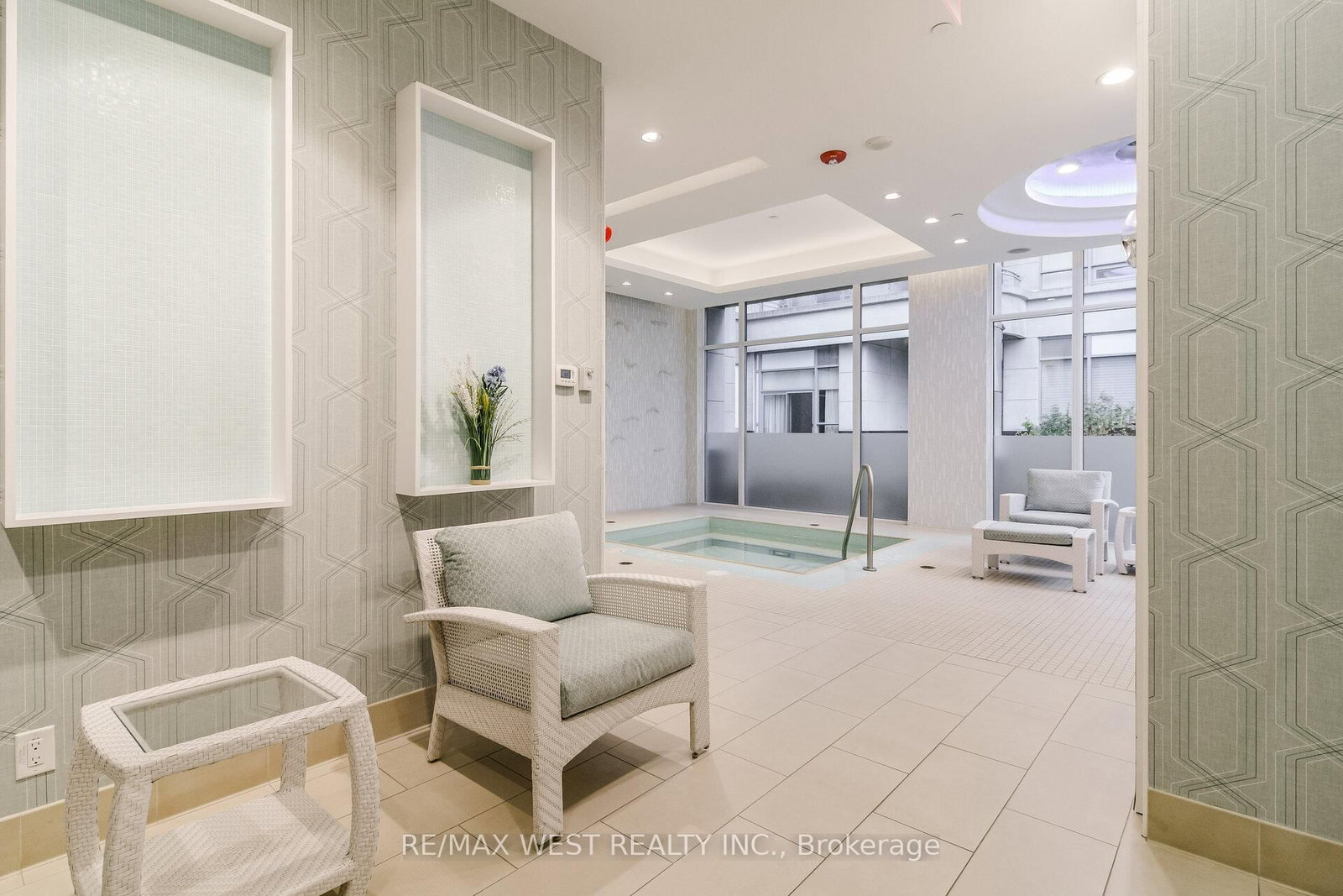 3500 Lakeshore Road W, Unit 825 - Photo 47