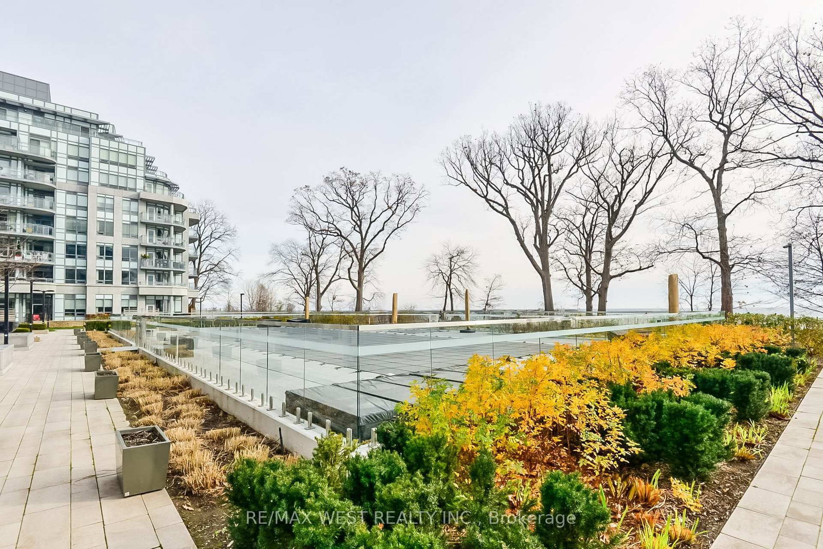 3500 Lakeshore Road W, Unit 825 - Photo 49