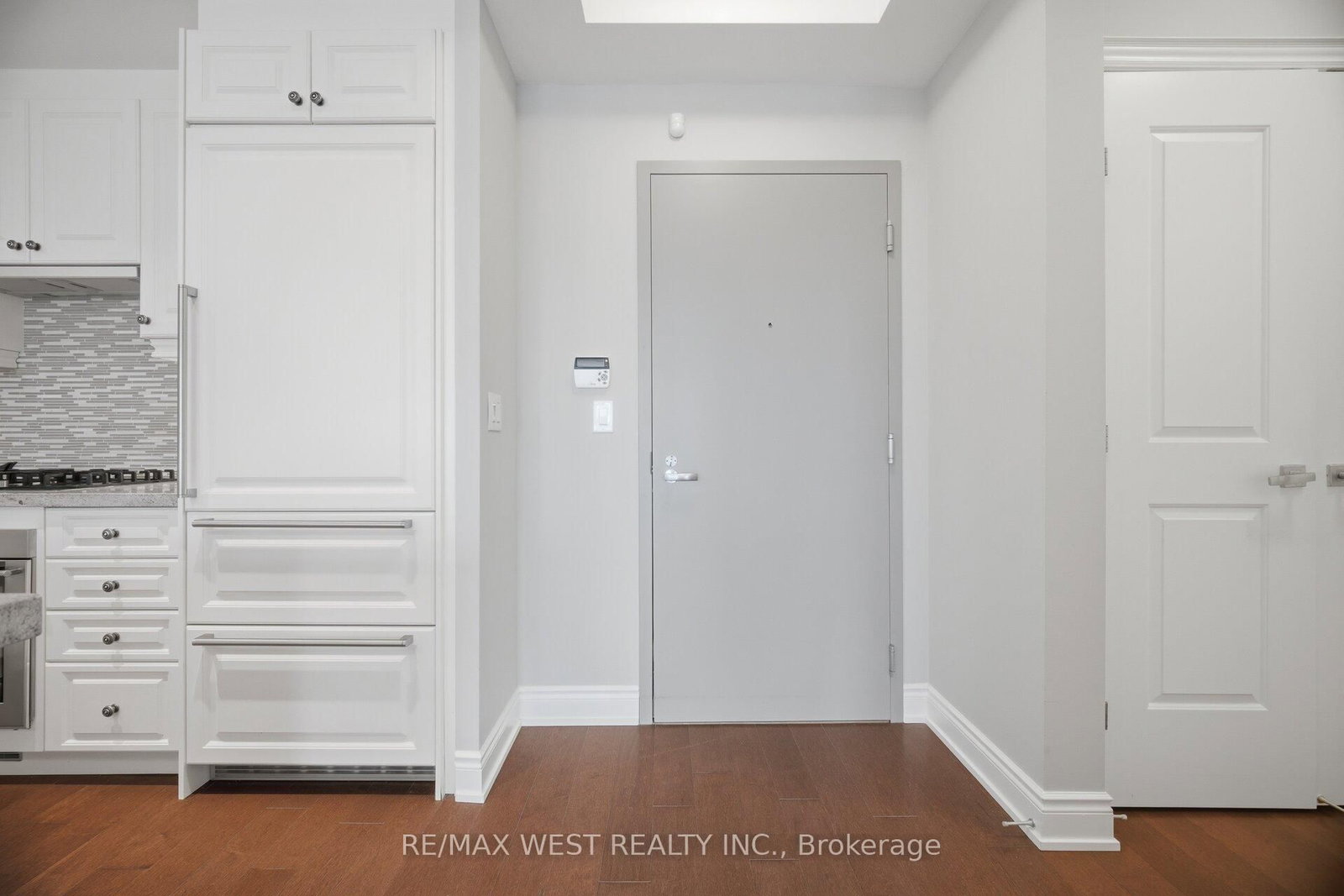 3500 Lakeshore Road W, Unit 825 - Photo 6