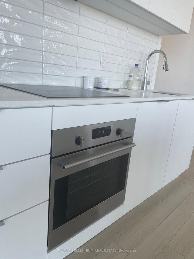 1902 - 15 SkyRidge Drive