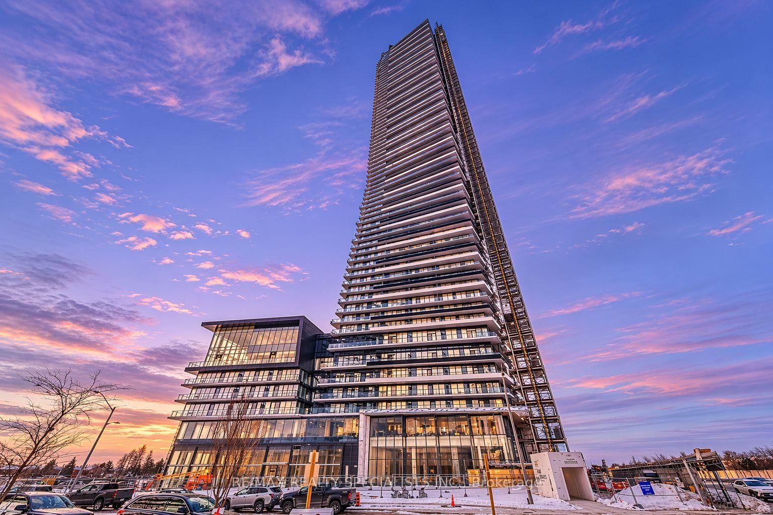 448 Burnhamthorpe Road W, Unit 907