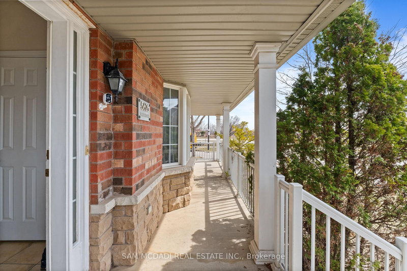 5625 Passion Flower Blvd, Mississauga, L5M 7N2 | Image 3