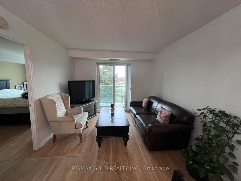 213 - 25 Via Rosedale Way, Brampton, L6R 3J8 | Image 3