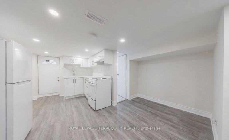 Bsmt - 185 Laughton Ave, Toronto, M6N 2X6 | Image 2