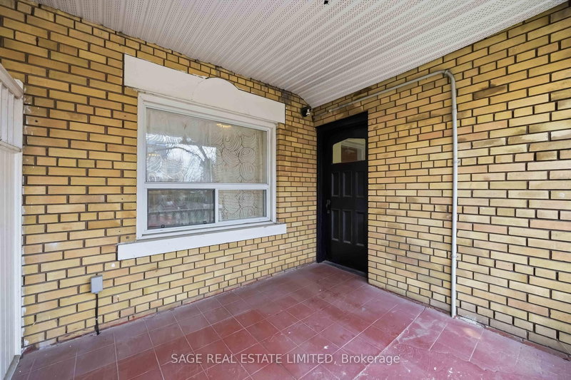 Upper - 251 High Park Ave, Toronto, M6P 2S5 | Image 3