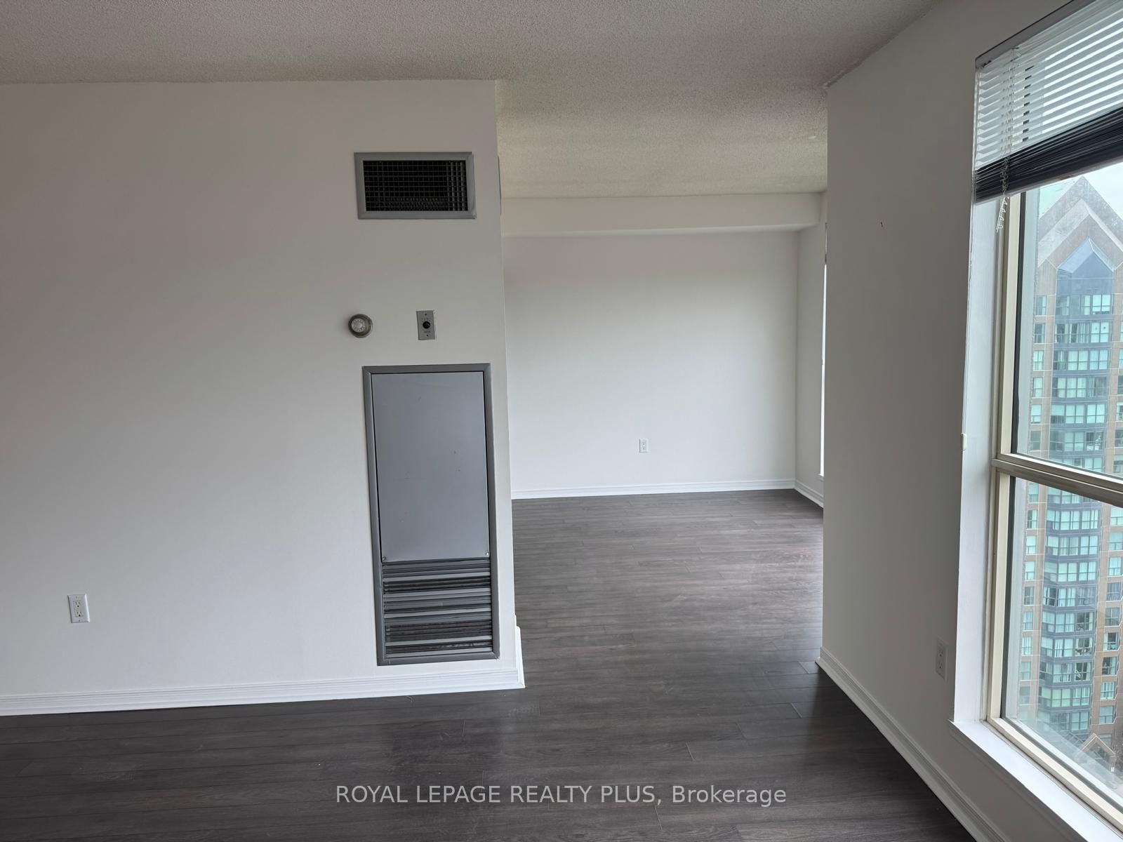 2155 Burnhamthorpe Road W, Unit 1808 - Photo 12