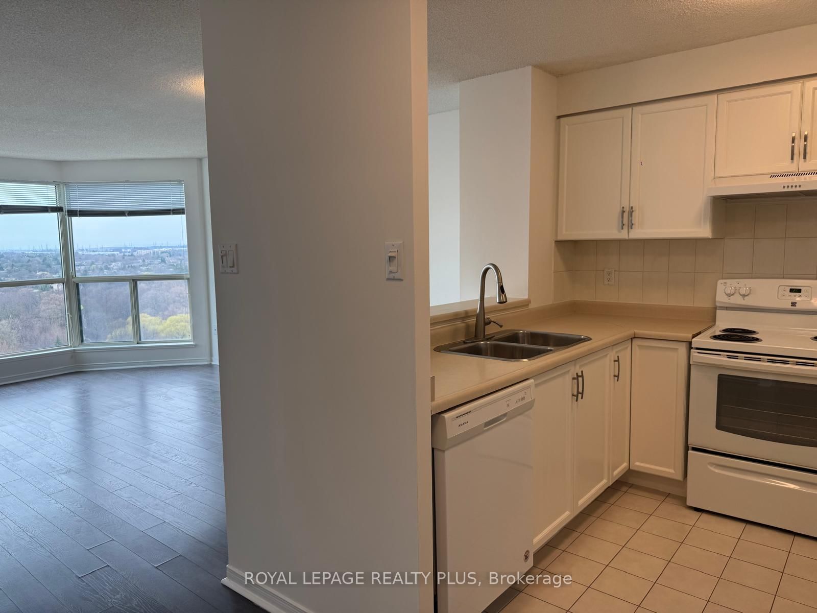 2155 Burnhamthorpe Road W, Unit 1808 - Photo 5