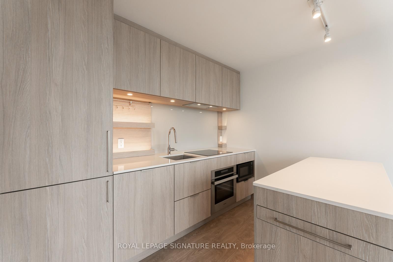 28 Ann Street, Unit 916