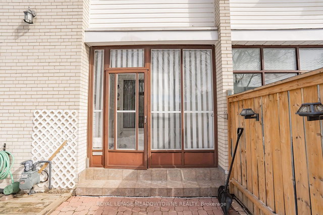 19 - 61 Ardglen Drive