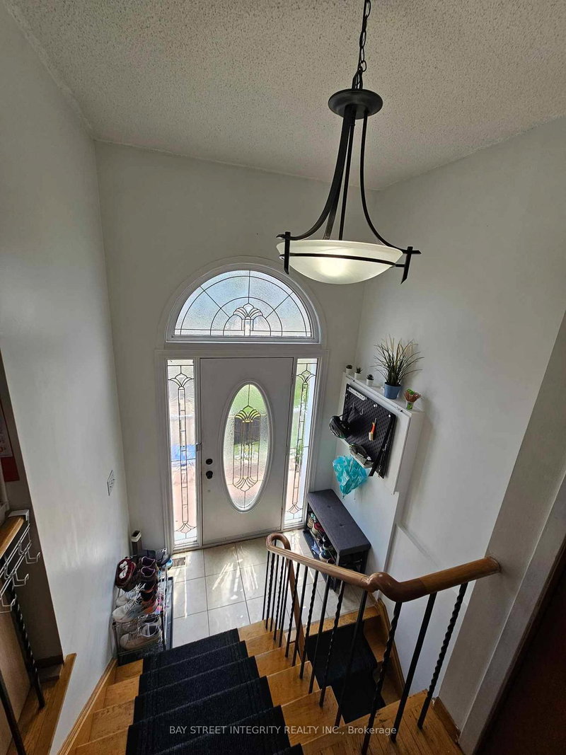 4011 Bishopstoke Lane, Mississauga, L4Z 1H9 | Image 2