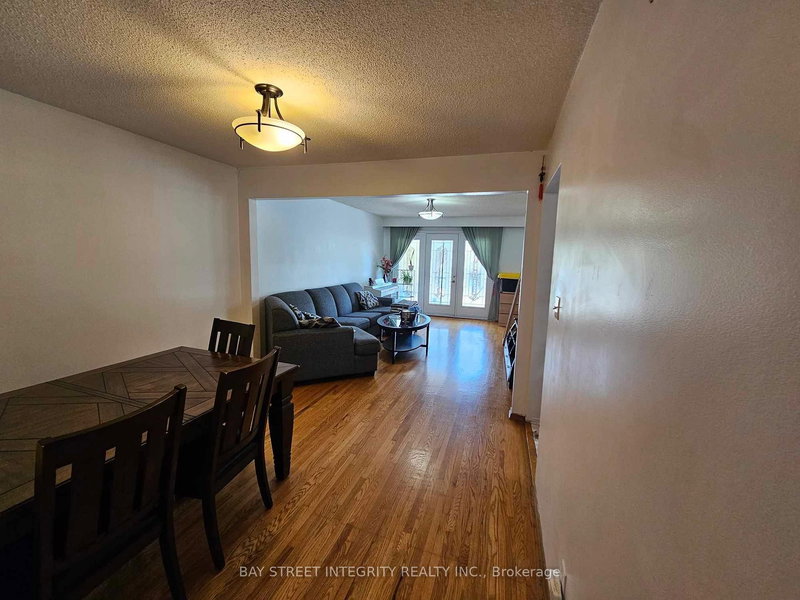 4011 Bishopstoke Lane, Mississauga, L4Z 1H9 | Image 3