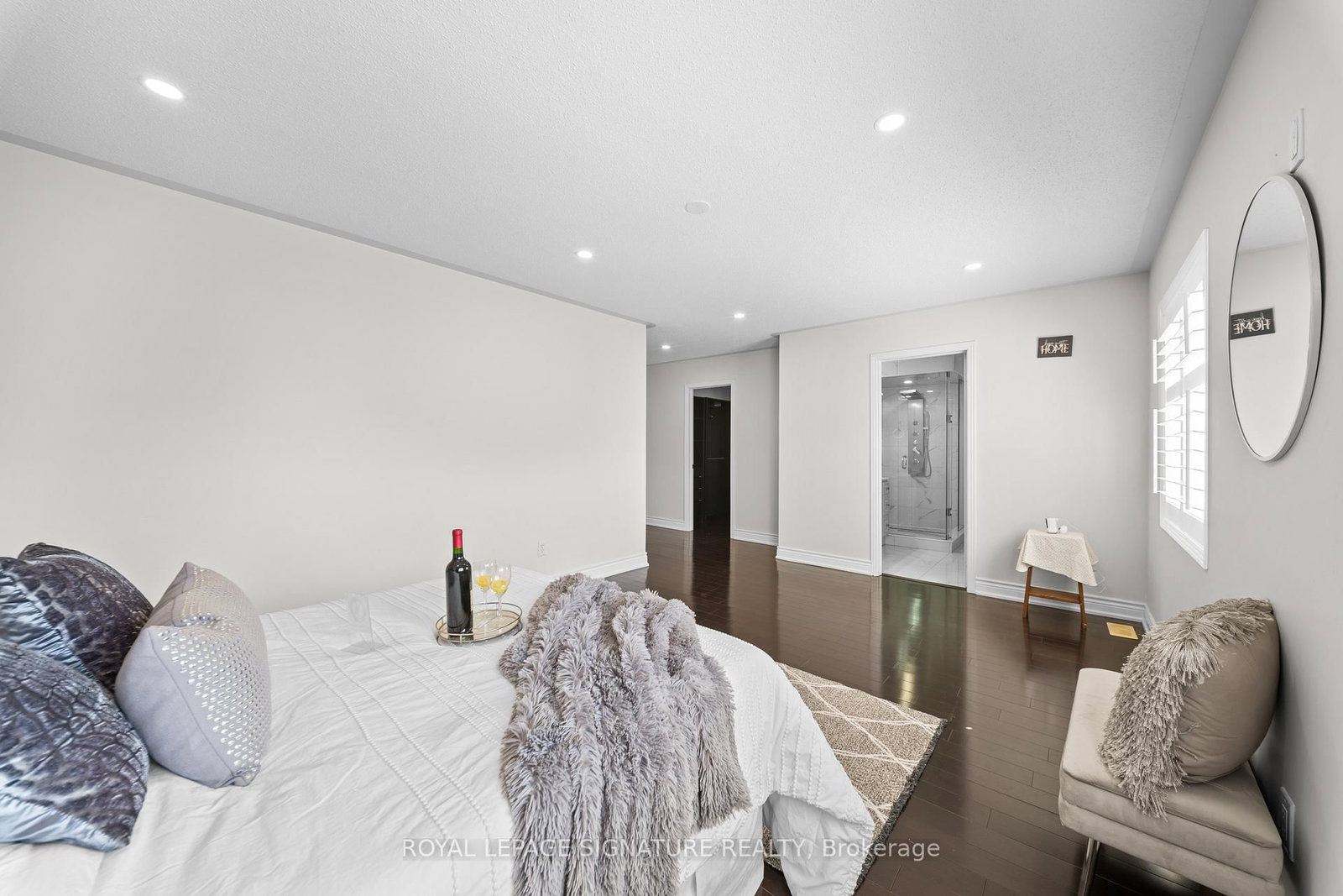 16 Newark Way, Unit Main/Upper - Photo 18