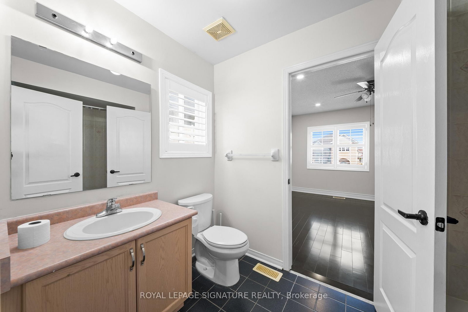 16 Newark Way, Unit Main/Upper - Photo 24