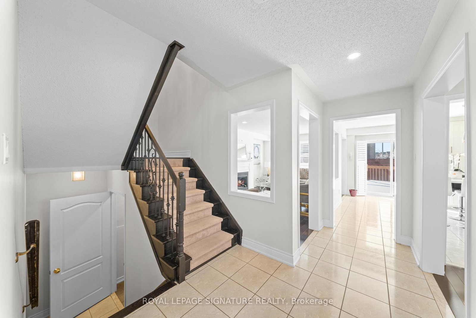 16 Newark Way, Unit Main/Upper - Photo 9