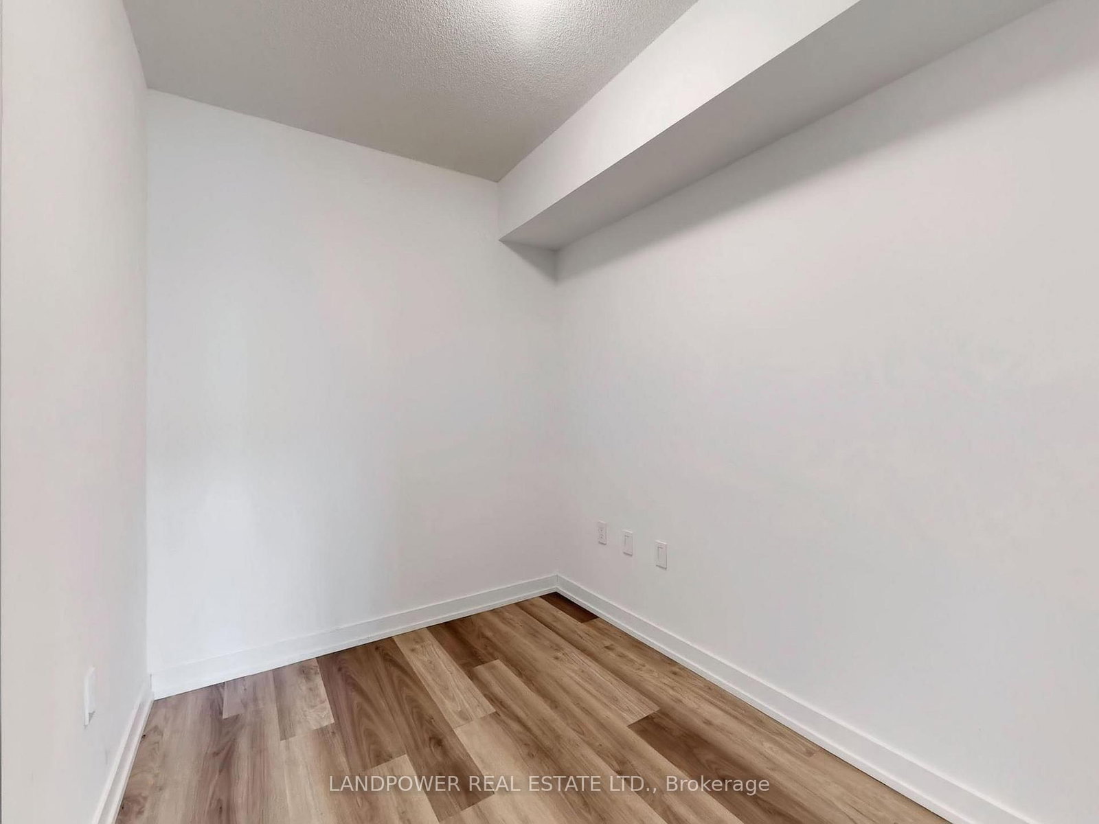 556 Marlee Avenue, Unit 528 - Photo 18