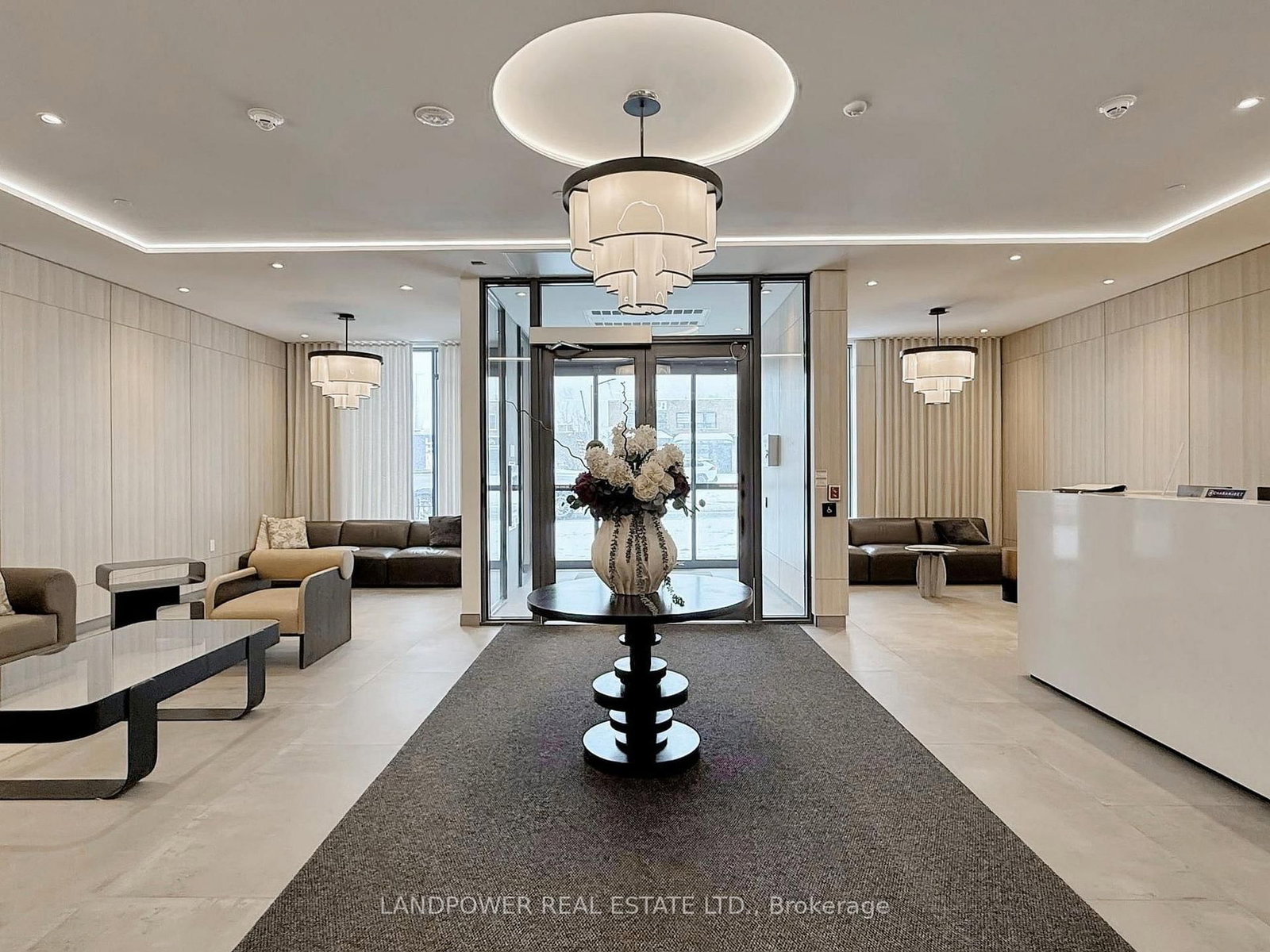 556 Marlee Avenue, Unit 528 - Photo 2