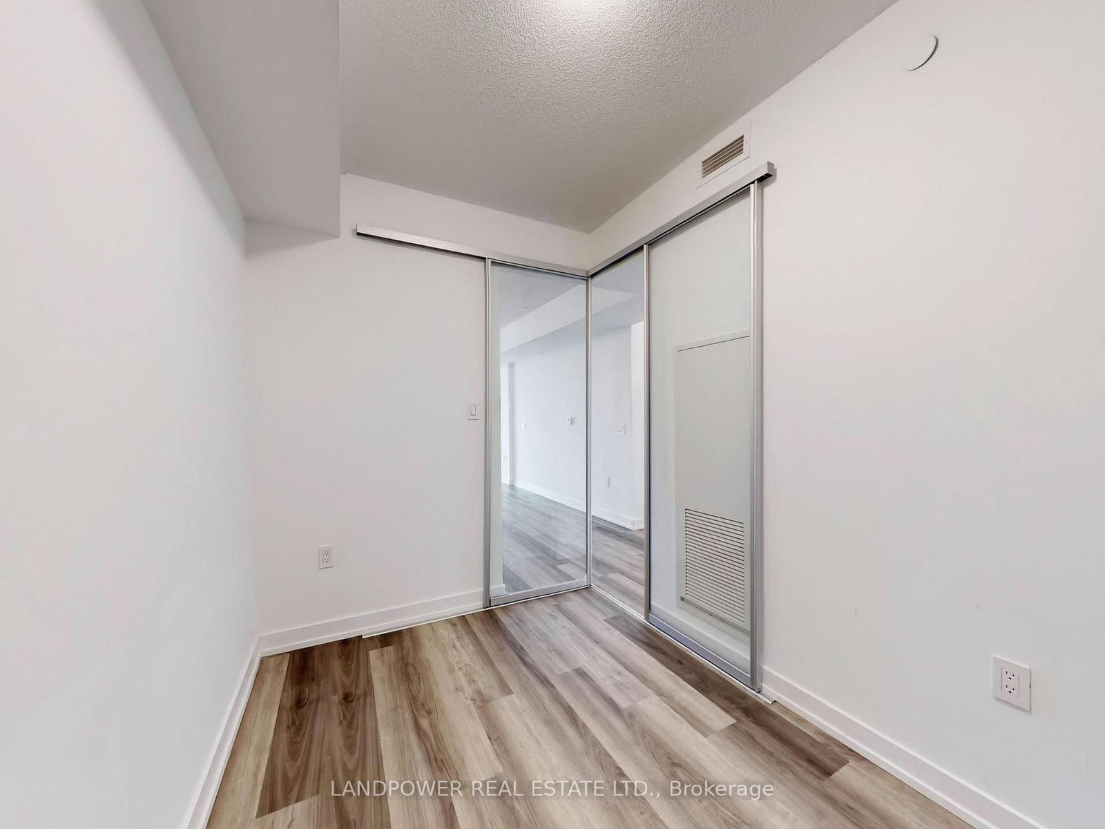 556 Marlee Avenue, Unit 528 - Photo 20