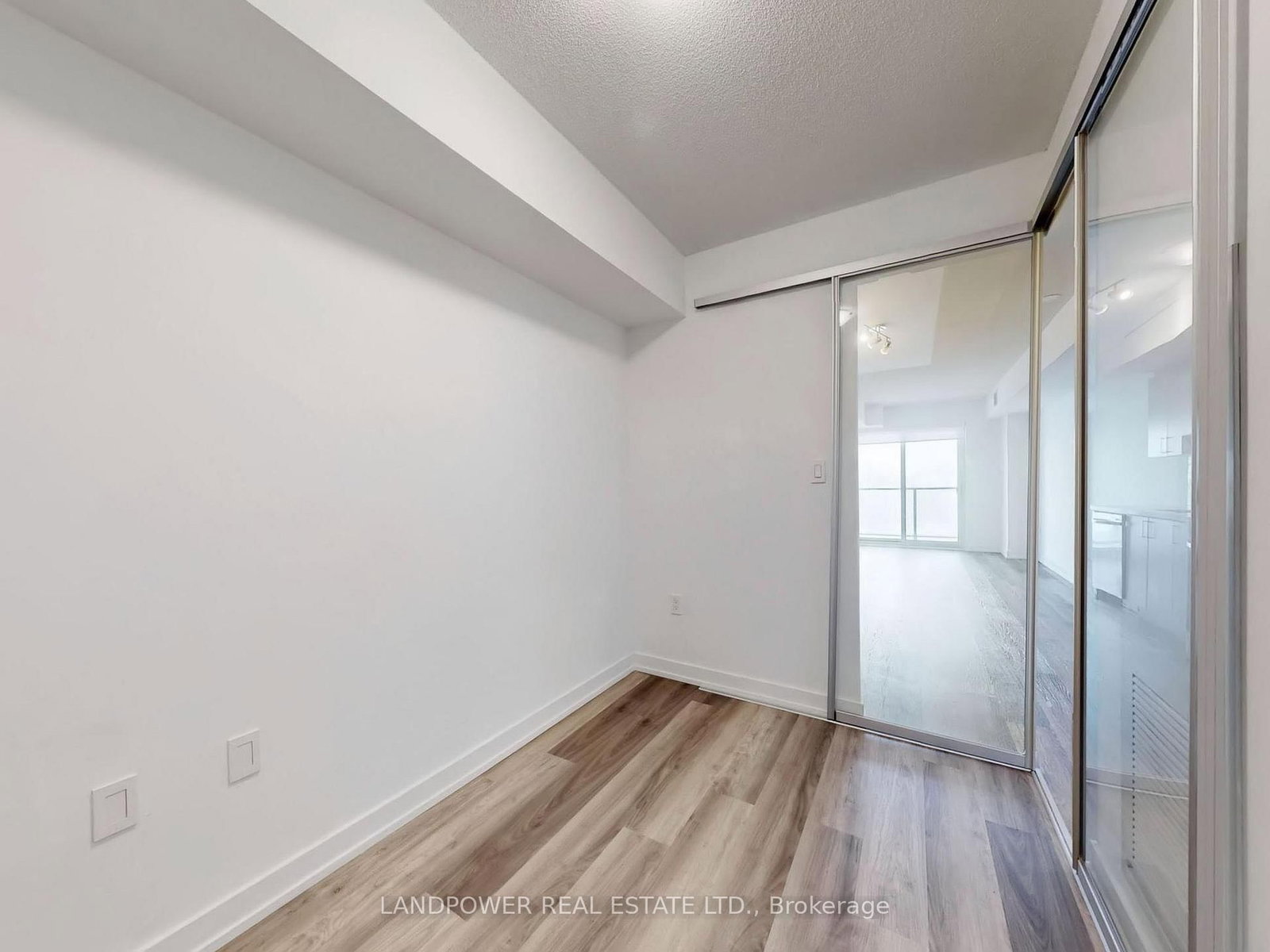 556 Marlee Avenue, Unit 528 - Photo 21