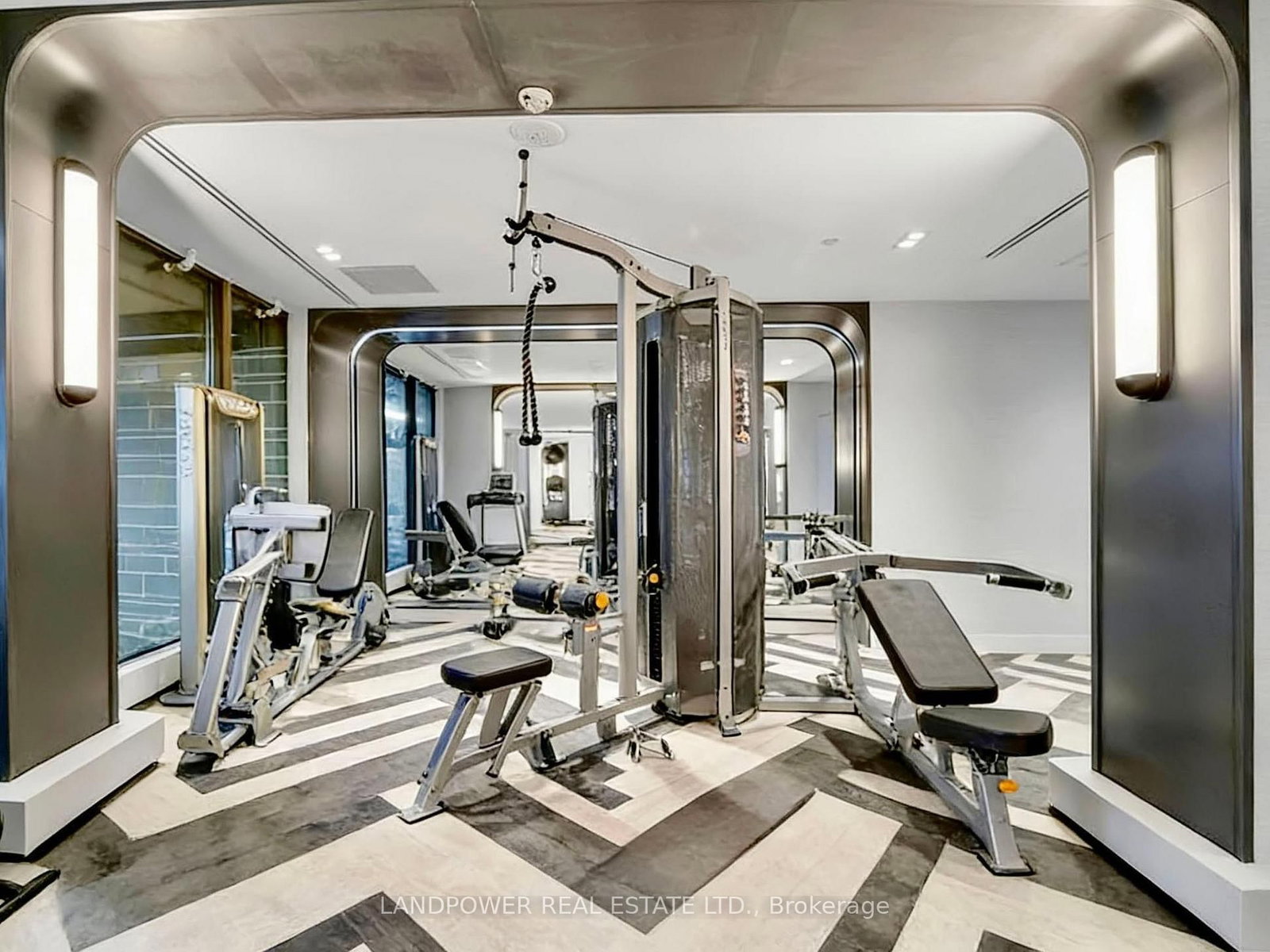 556 Marlee Avenue, Unit 528 - Photo 31