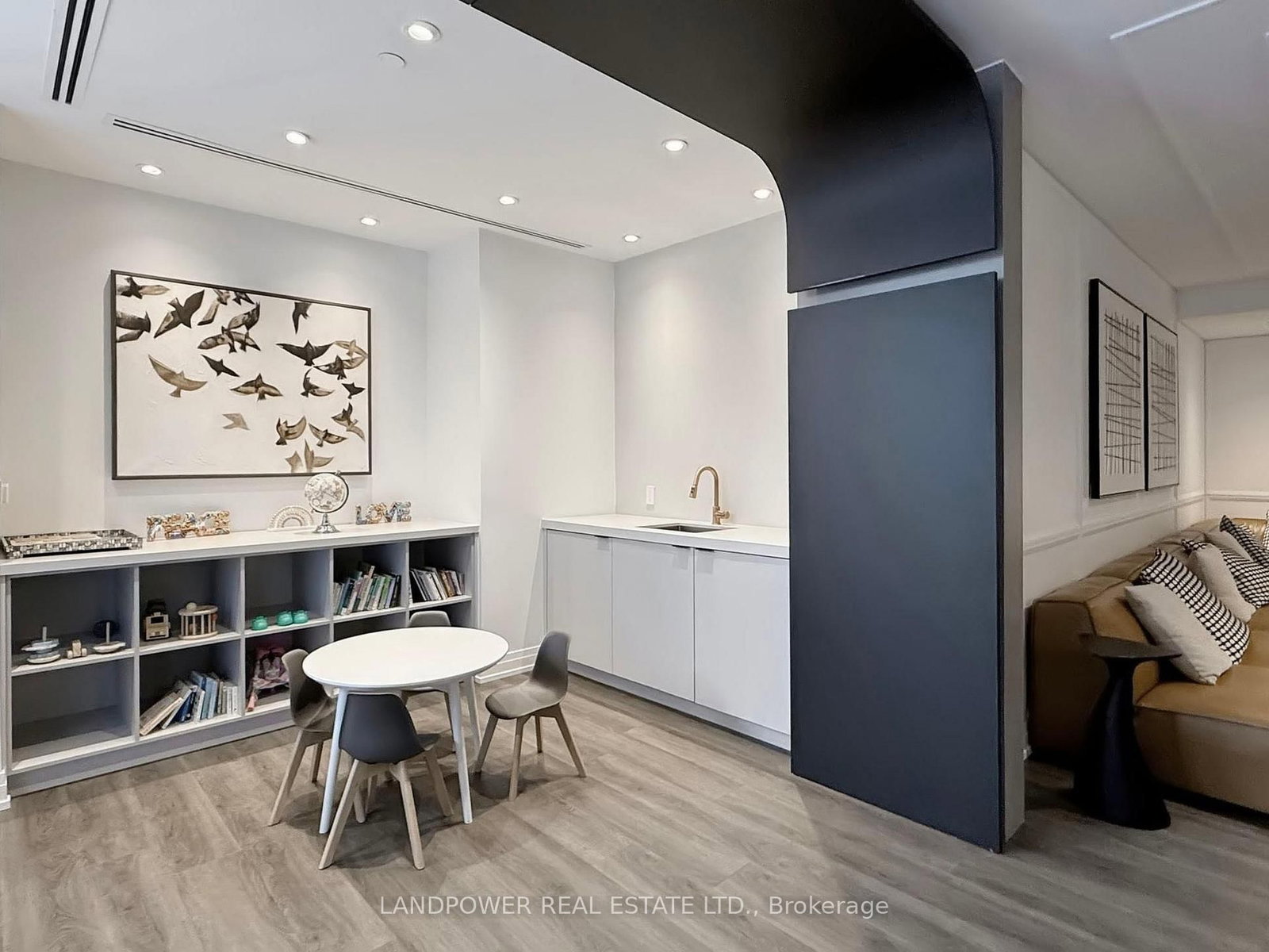 556 Marlee Avenue, Unit 528 - Photo 36