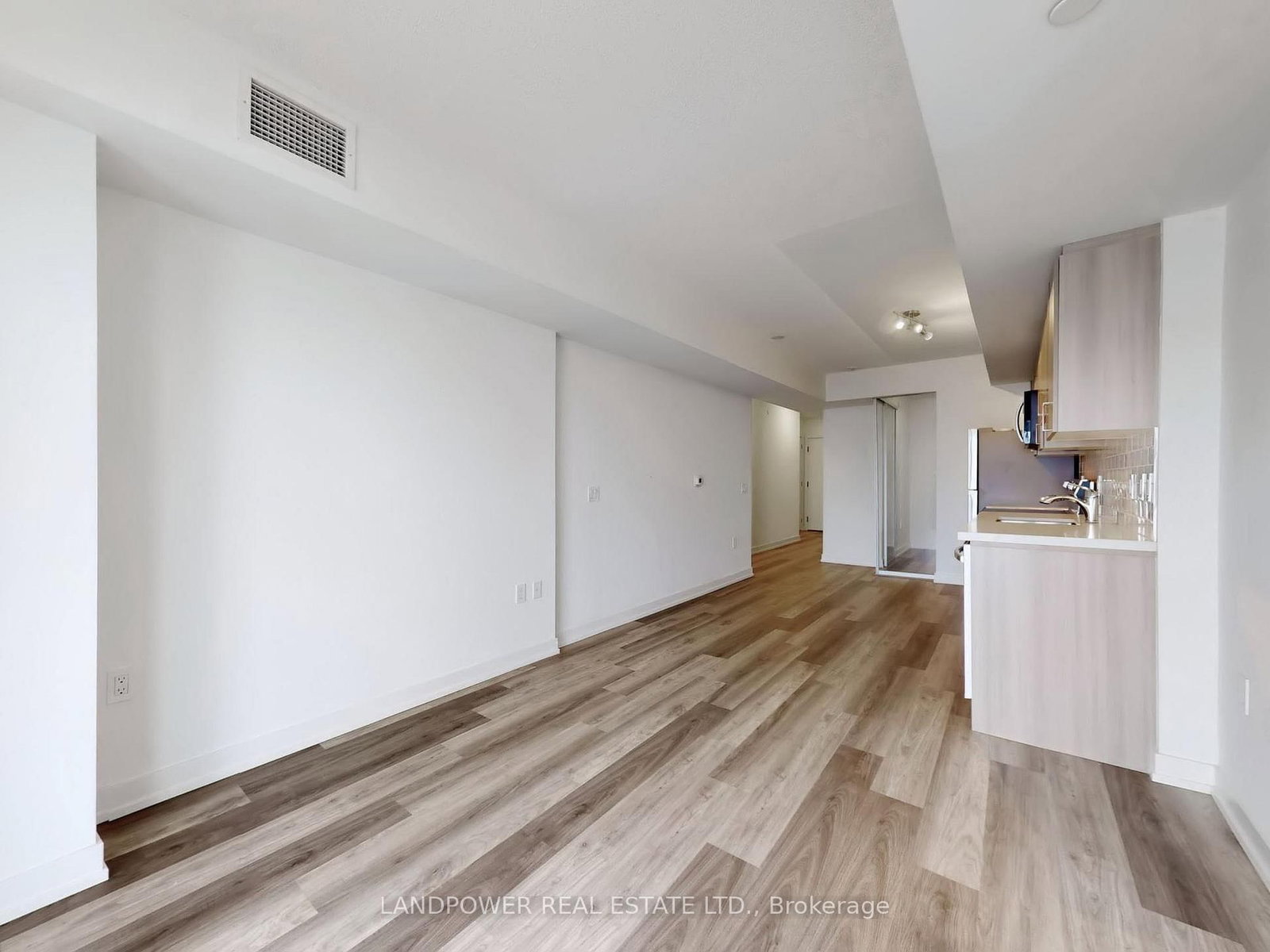 556 Marlee Avenue, Unit 528 - Photo 7