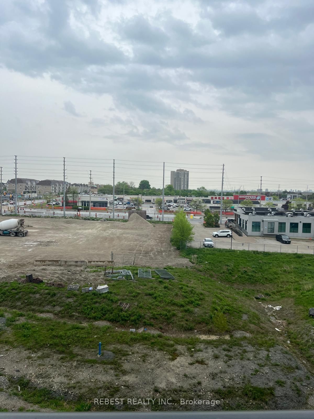 5025 Four Springs Avenue W, Unit 403 - Photo 17