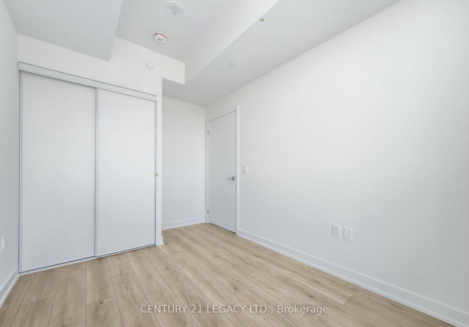 1 Fairview Road E, Unit 2105 - Photo 7