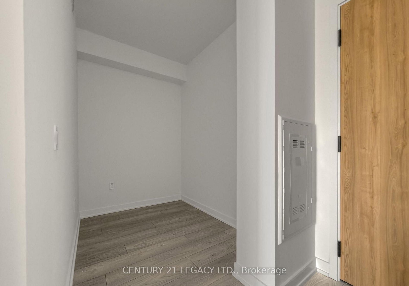 1 Fairview Road E, Unit 2105 - Photo 8