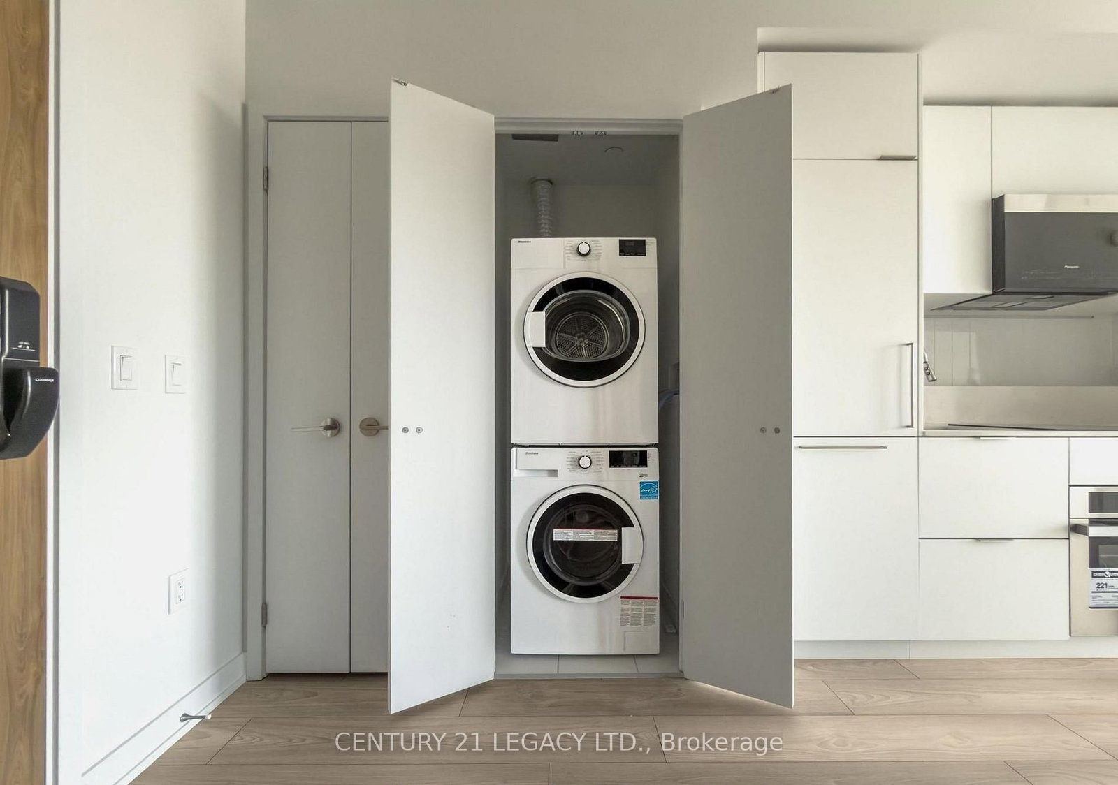 1 Fairview Road E, Unit 2105 - Photo 9