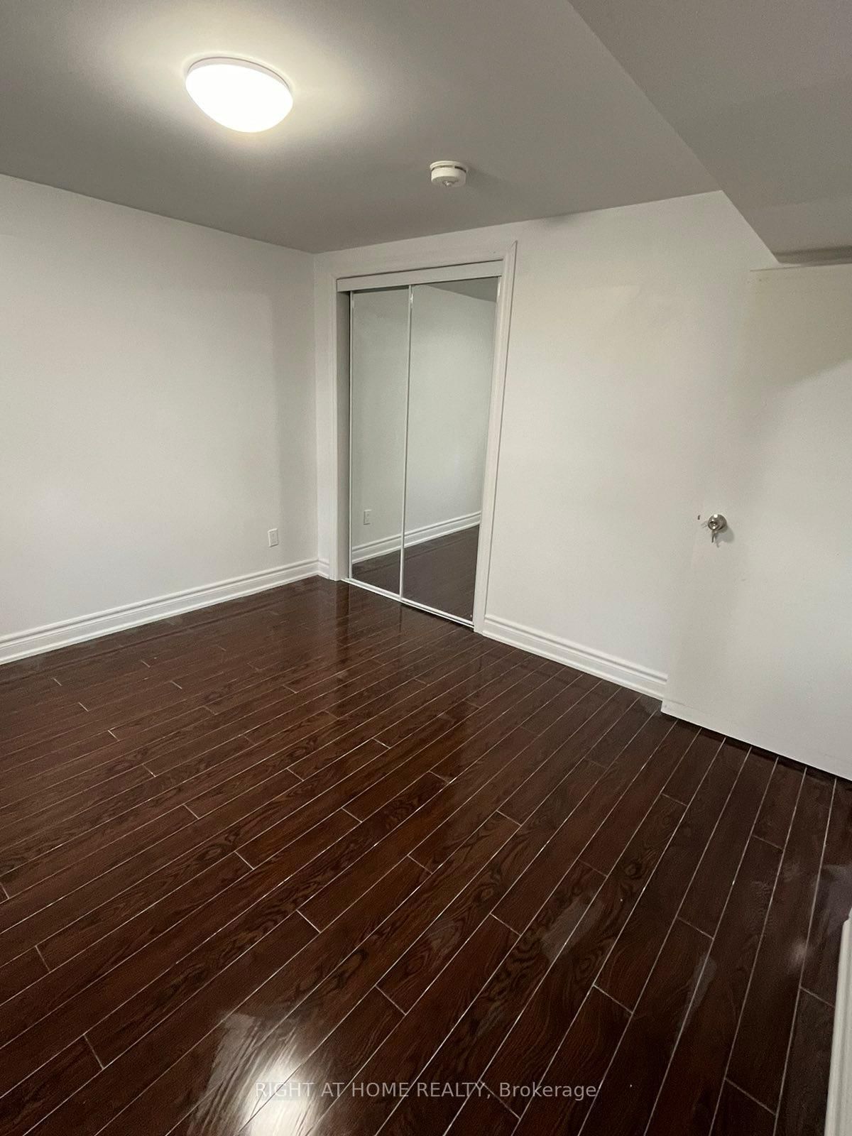 2802 Hollington Crescent - Photo 3