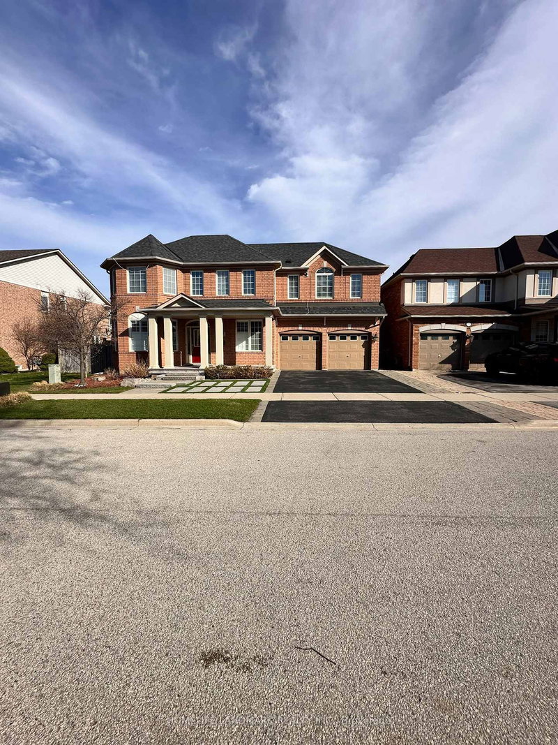 2225 Canonridge Circ, Oakville, L6M 4T8 | Image 2