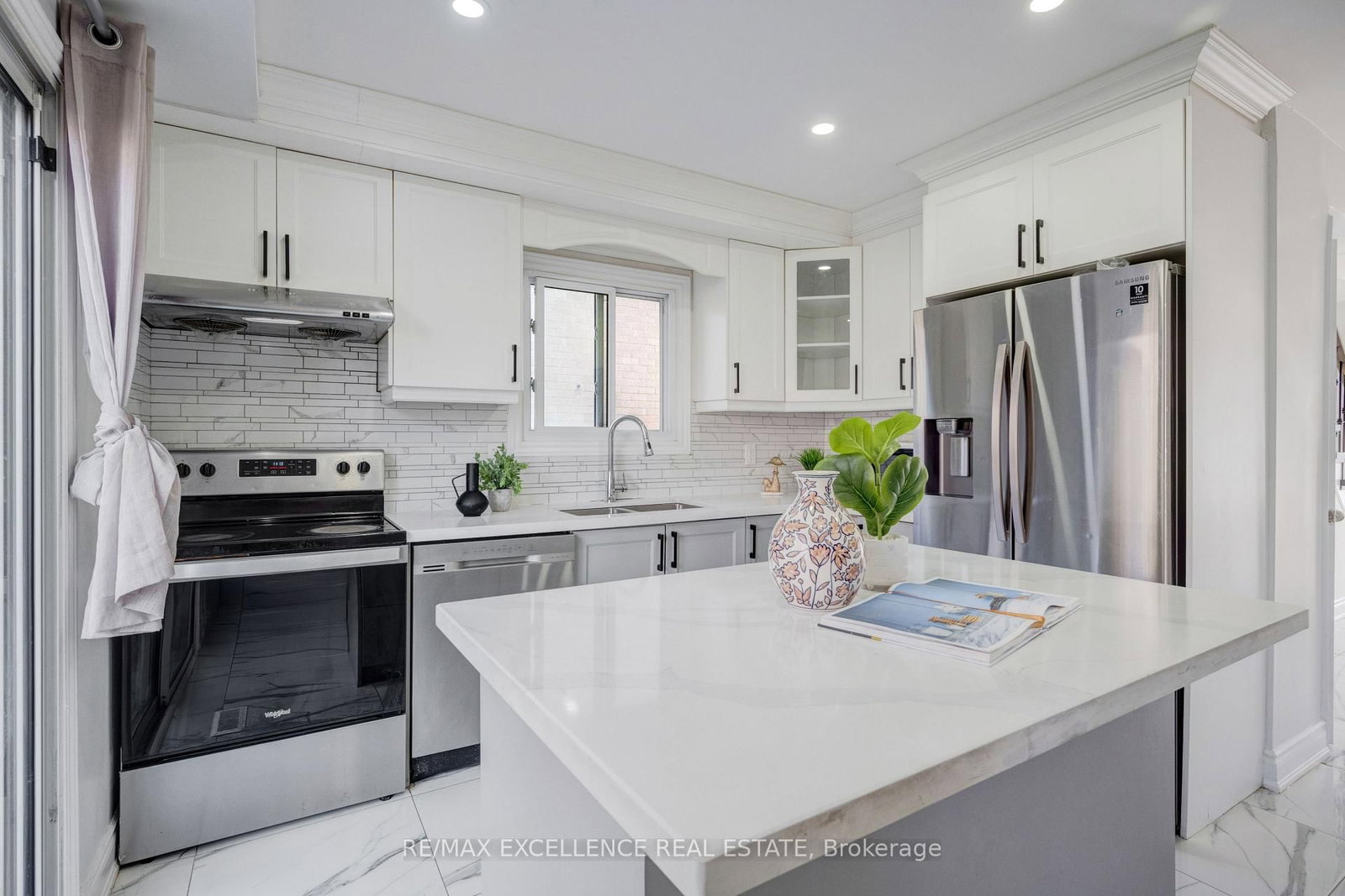 48 Traverston Court - Photo 16