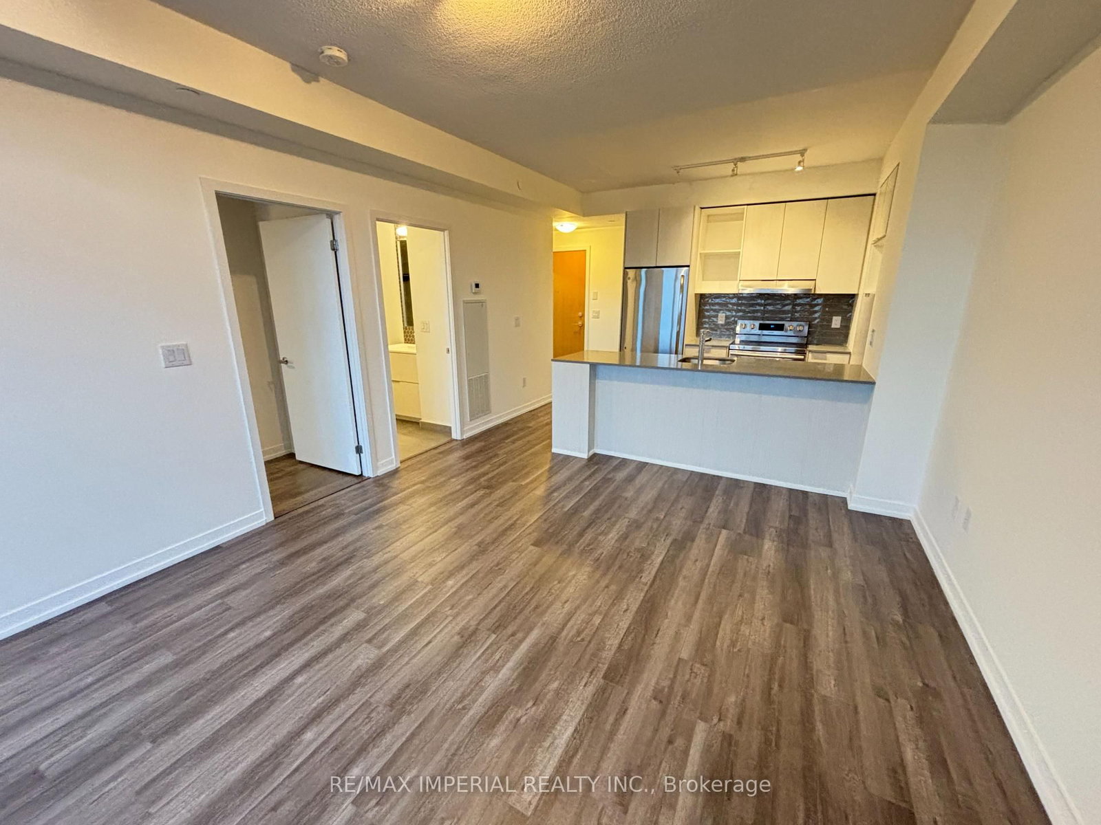 2520 Eglinton Avenue W, Unit 1607 - Photo 11