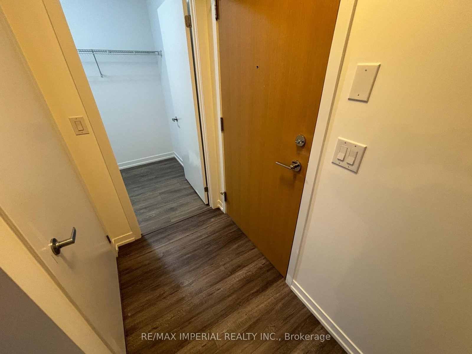 2520 Eglinton Avenue W, Unit 1607 - Photo 17