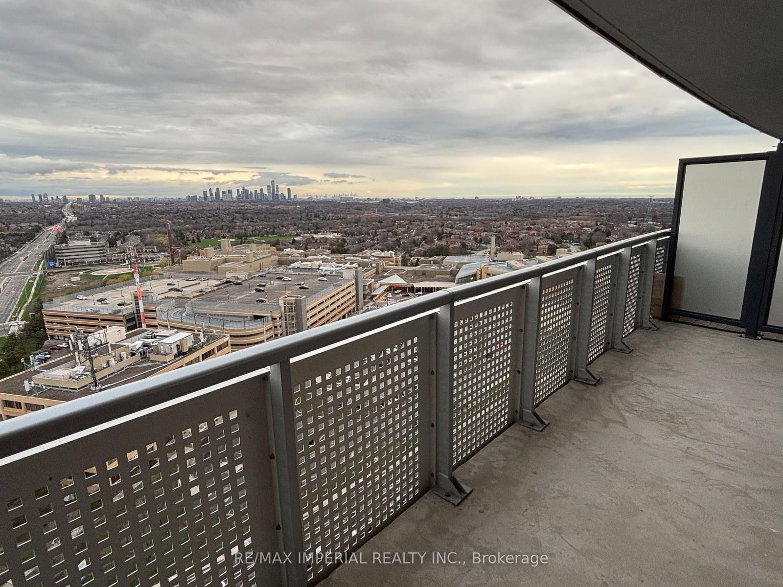 2520 Eglinton Avenue W, Unit 1607 - Photo 19